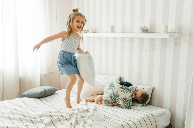 Sophrologue pour enfants à Épinal aidant les enfants à gérer leur agitation et leur énergie